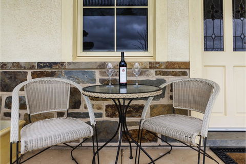 Barossa Vineyard Cottages - Mackay Tourism 22