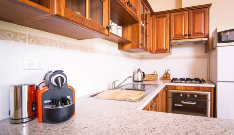 Barossa Vineyard Cottages - Mackay Tourism 35