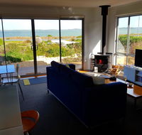 Coorong Waterfront Retreat - Mackay Tourism
