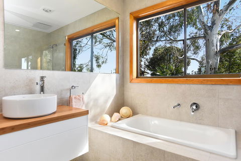 Port Of Call - Port Willunga - C21 SouthCoast Holidays - Mackay Tourism 8