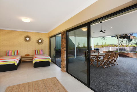 Port Of Call - Port Willunga - C21 SouthCoast Holidays - Mackay Tourism 22