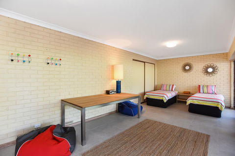 Port Of Call - Port Willunga - C21 SouthCoast Holidays - Mackay Tourism 21