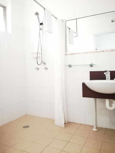 Arcadia Motel - Mackay Tourism 17