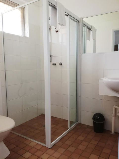 Arcadia Motel - Mackay Tourism 10