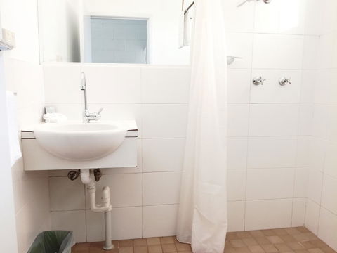 Arcadia Motel - Mackay Tourism 13