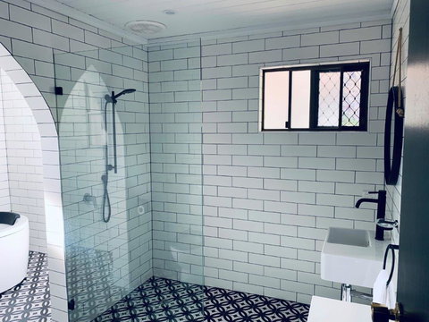 The Manor Basket Range - Mackay Tourism 10