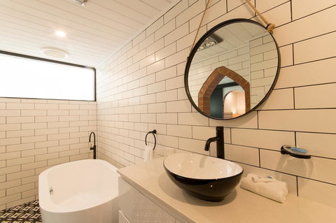 The Manor Basket Range - Mackay Tourism 2