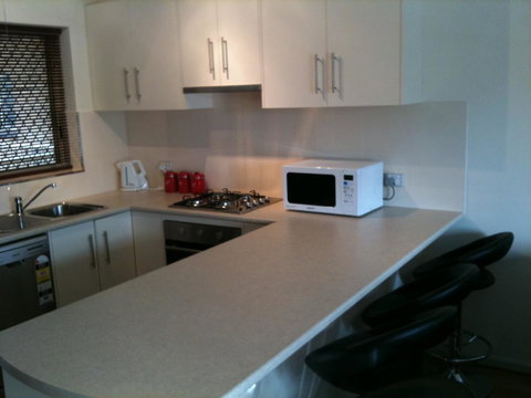 Adelaide - Semaphore Beach Front - Mackay Tourism 11