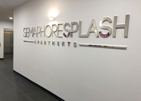 Semaphore Splash Apartments - Mackay Tourism 12