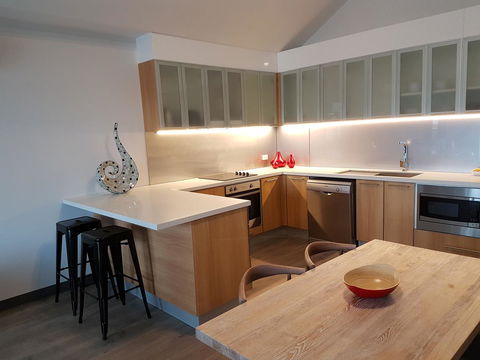 Semaphore Splash Apartments - Mackay Tourism 10