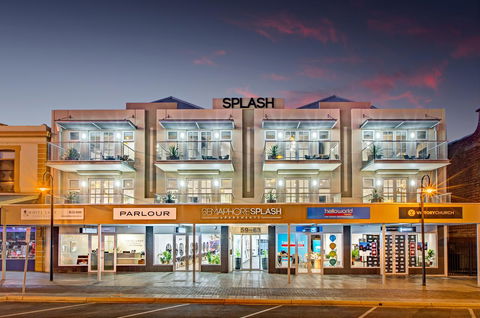 Semaphore Splash Apartments - Mackay Tourism 0