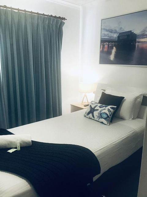 OCEAN BREEZE MOTEL - Mackay Tourism 10