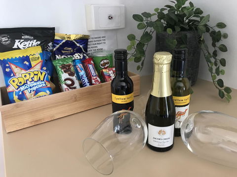 OCEAN BREEZE MOTEL - Mackay Tourism 15