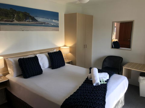 OCEAN BREEZE MOTEL - Mackay Tourism 6