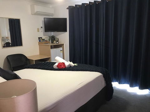 OCEAN BREEZE MOTEL - Mackay Tourism 21