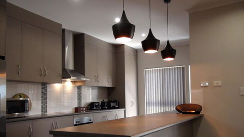 Casavino Luxury Villa - Mackay Tourism 20