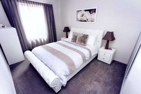 Casavino Luxury Villa - Mackay Tourism 6
