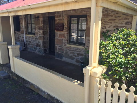 Lavender Cottage B&B - Mackay Tourism 4