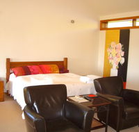 Cherry Farm Studio - Mackay Tourism