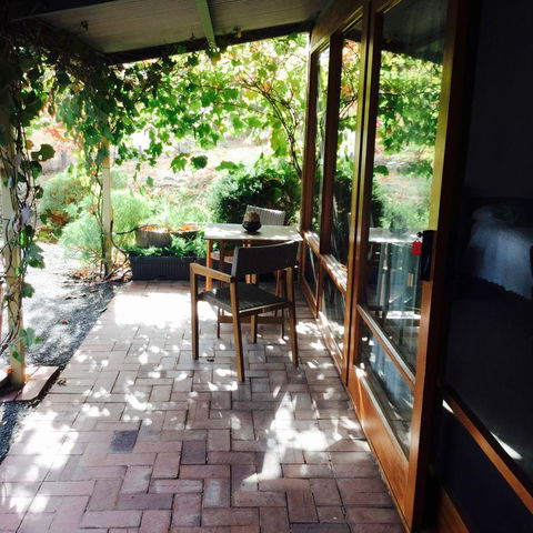 STUDIO ECHUNGA Adelaide Hills - Mackay Tourism 1