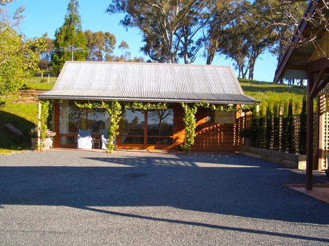 STUDIO ECHUNGA Adelaide Hills - Mackay Tourism 16