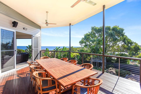 Lavina Luxury Beach House - Mackay Tourism 0