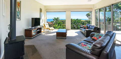Lavina Luxury Beach House - Mackay Tourism 41