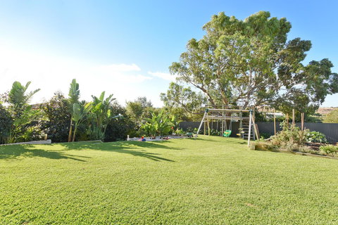 Lavina Luxury Beach House - Mackay Tourism 4