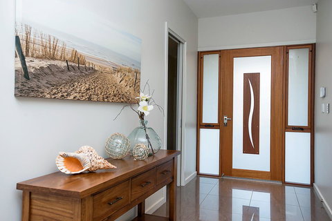 Lavina Luxury Beach House - Mackay Tourism 23