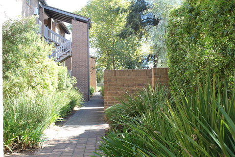 Adelaide DressCircle Apartments - Archer Street - Mackay Tourism 21