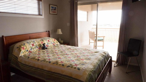 Rezare House Bed & Breakfast - Mackay Tourism 15
