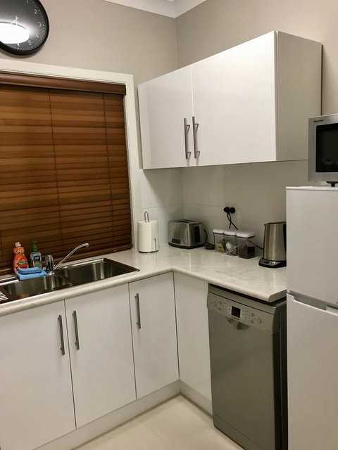 Rezare House Bed & Breakfast - Mackay Tourism 33