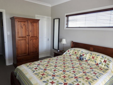 Rezare House Bed & Breakfast - Mackay Tourism 12