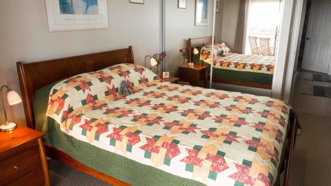 Rezare House Bed & Breakfast - Mackay Tourism 4