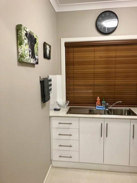 Rezare House Bed & Breakfast - Mackay Tourism 35