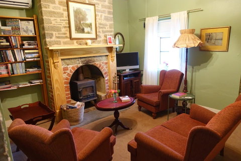 Amy\'s House Bed & Breakfast - Mackay Tourism 12