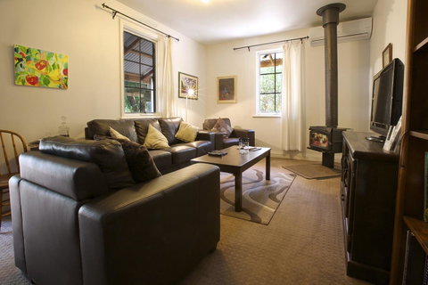 Amy\'s House Bed & Breakfast - Mackay Tourism 6