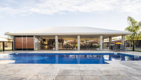 Paringa Resort - Mackay Tourism 1