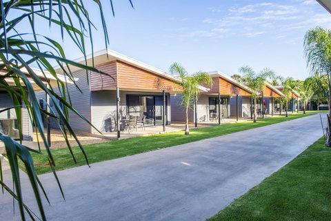 Paringa Resort - Mackay Tourism 2