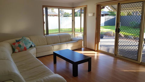 Aldinga Beach Overnighter Or Getaway Home - Mackay Tourism 7