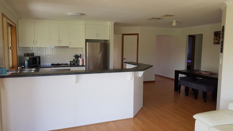 Aldinga Beach Overnighter Or Getaway Home - Mackay Tourism 30