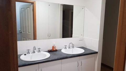 Aldinga Beach Overnighter Or Getaway Home - Mackay Tourism 20