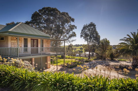 Angaston Saleyards Luxury Accommodation - Mackay Tourism 32