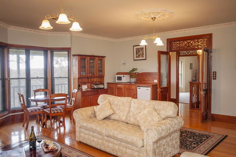 Angaston Saleyards Luxury Accommodation - Mackay Tourism 26