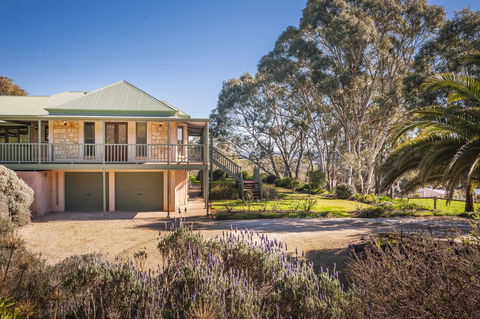 Angaston Saleyards Luxury Accommodation - Mackay Tourism 22