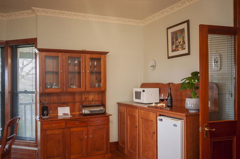 Angaston Saleyards Luxury Accommodation - Mackay Tourism 21