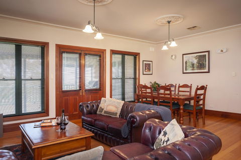 Angaston Saleyards Luxury Accommodation - Mackay Tourism 30