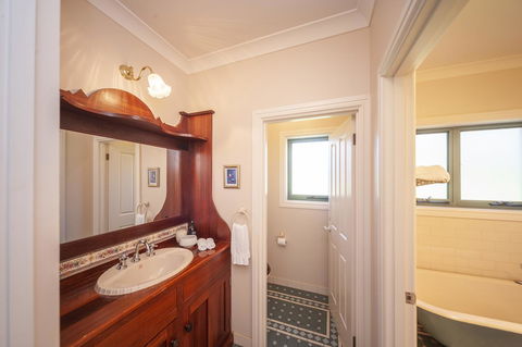 Angaston Saleyards Luxury Accommodation - Mackay Tourism 14