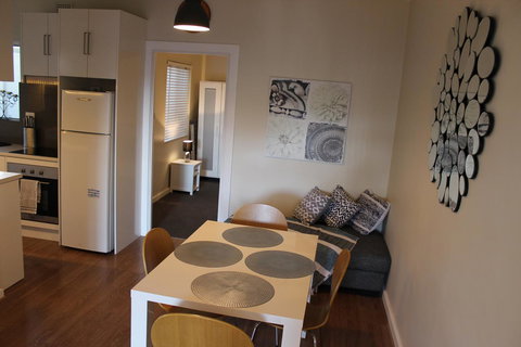 Christophers Villa - Mackay Tourism 21