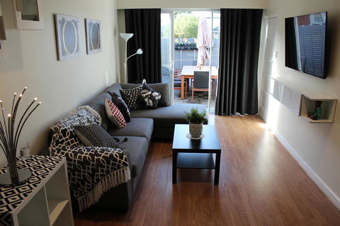 Christophers Villa - Mackay Tourism 24